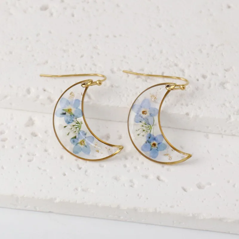 Dried Flower Pressed - Cute Moon Earring With Dried Flower