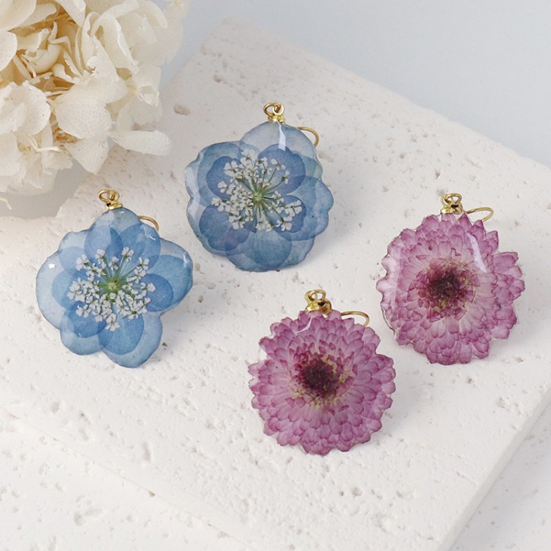 Natural Hydrangea Flower Earri - Dried Flower Pressed ulasan dan harga